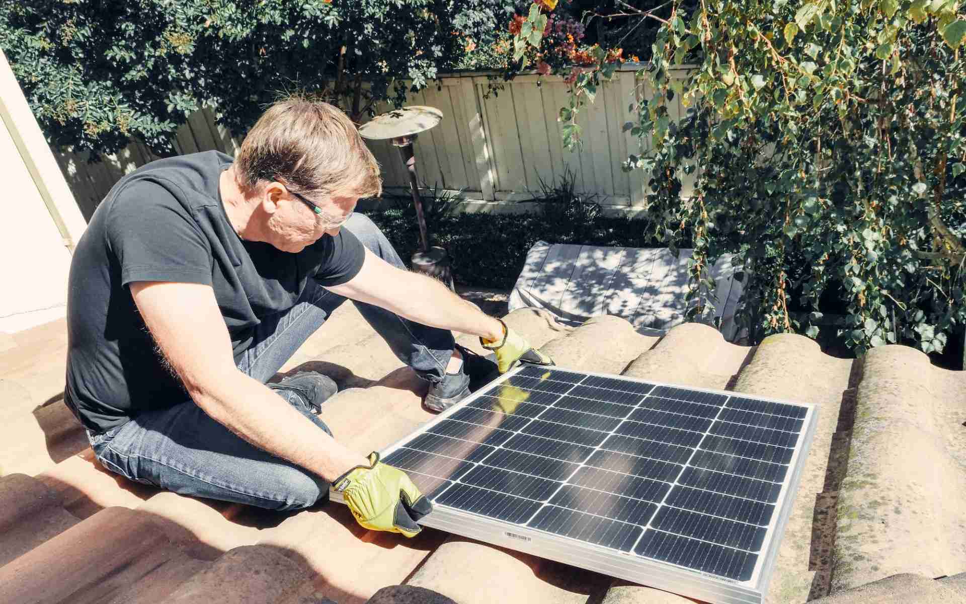Step by Step Guide for Solar Panel Installation (2023) | SolarCtrl
