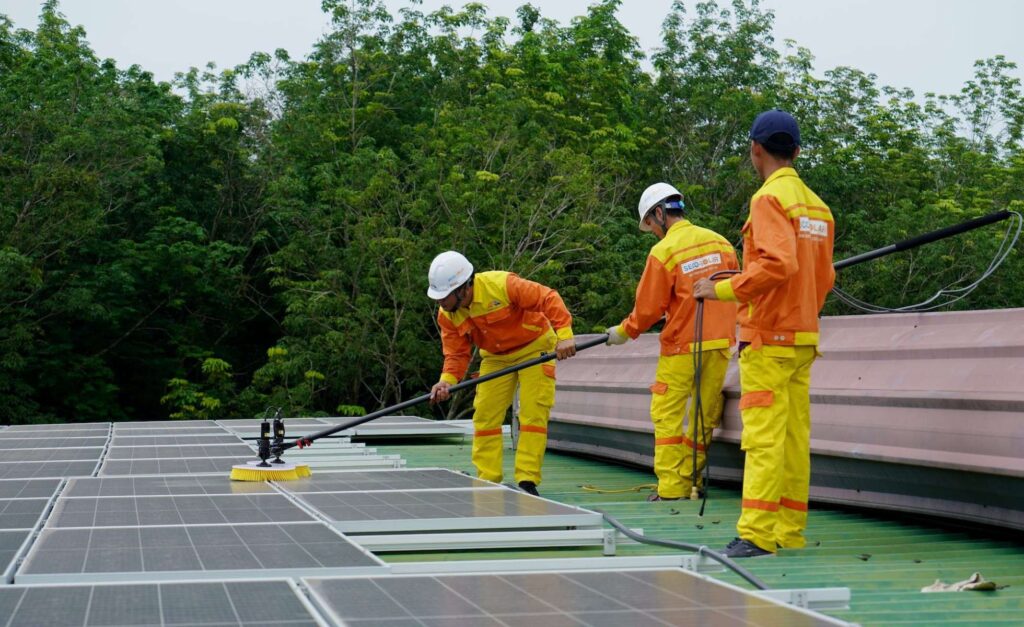 maintenance tips for solar panel installers to share with clients 1